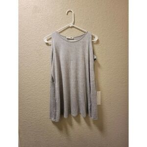 Bear Dance Long Sleeve Colt Shoulder Top Gray Size Medium